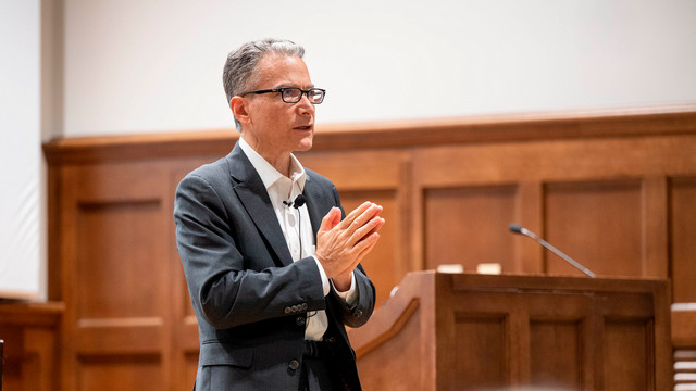 Constitutional scholar Jeffrey Rosen giving the Jepson School's inaugural lecture in leadership and the humanities