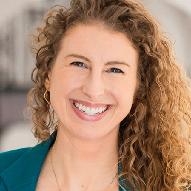 Leah Stiegler, L’15