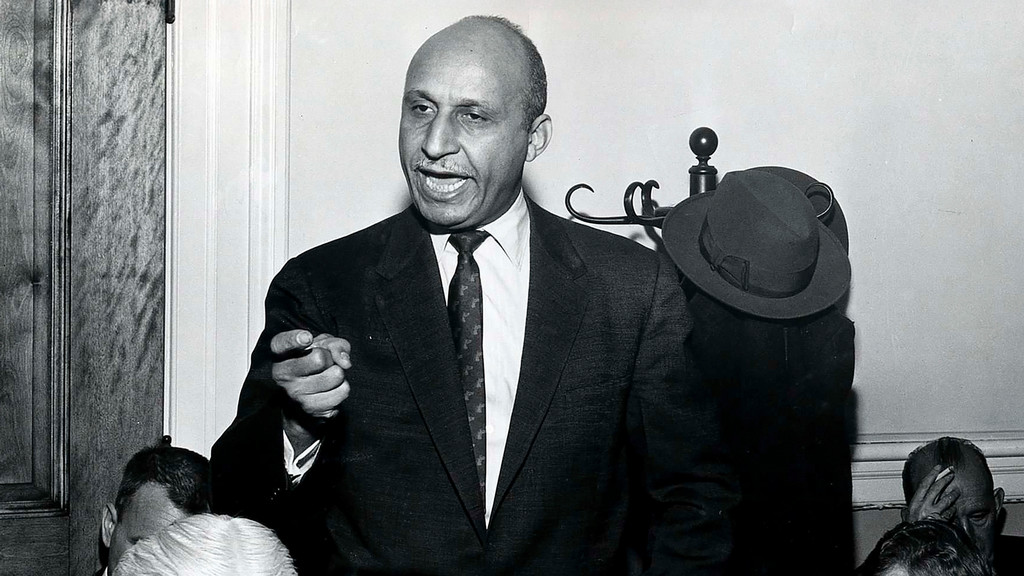 A photo of Oliver Hill.