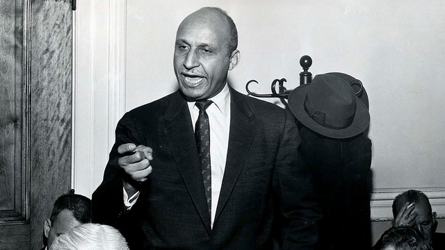 A photo of Oliver Hill.