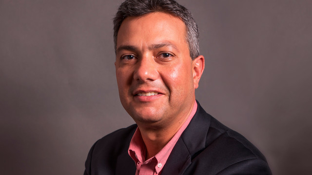 Gene De Souza, ’97