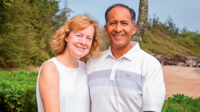 A photo of Cesar Madarang, B’87, and Elizabeth “Beth” Hallman Madarang, B’88