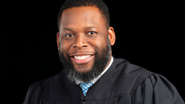 A headshot of Honorable Dontaé Bugg, L’06