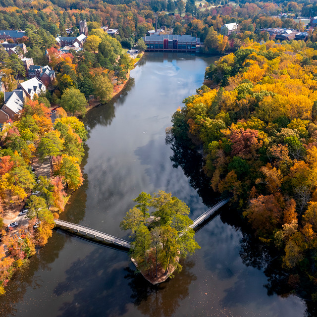 An aerial photo of The University of Richmond focused on Westhampton lake.