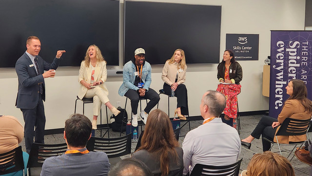 Eric Hunter leads an alumni workshop