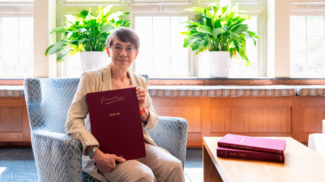 Musicologist Linda Fairtile