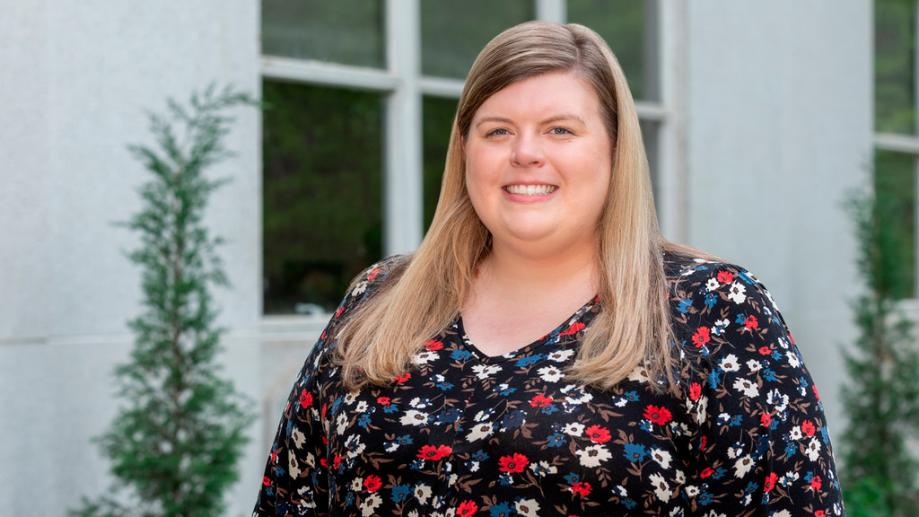 Allison Steele Hicks headshot
