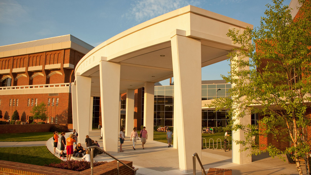 exterior photo of Weinstein Center for Recreation