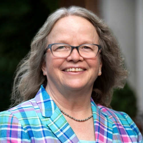 Headshot of Laurie Heyer