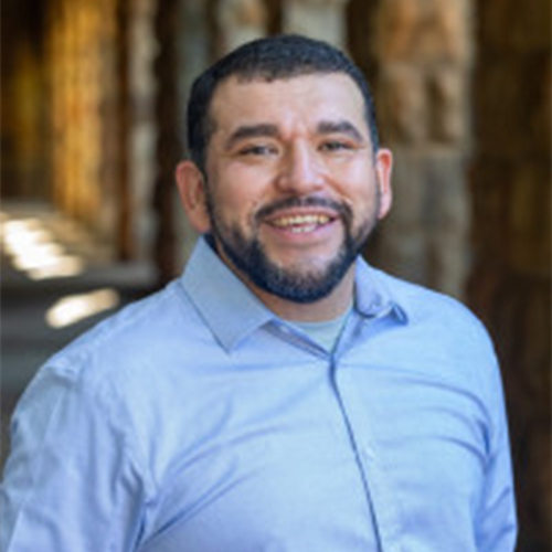 Headshot of Kevin Rodríguez