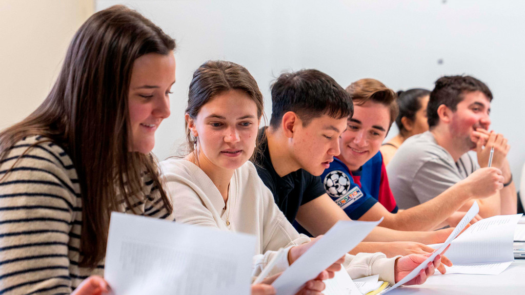 Students working together